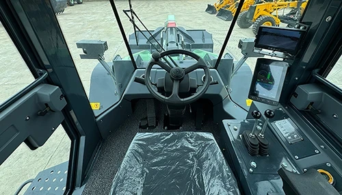 Электрический колесный погрузчик 960EV